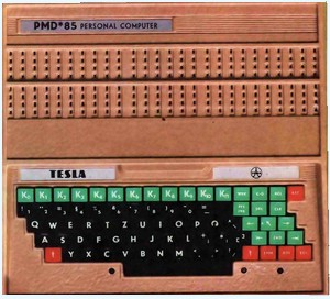 Počítač PMD 85 prototyp.
